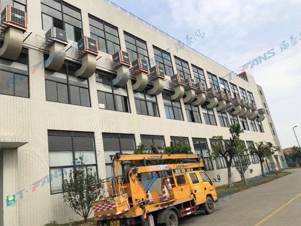 橡膠車間降溫設(shè)備廠家 瑞泰風降溫有高招
